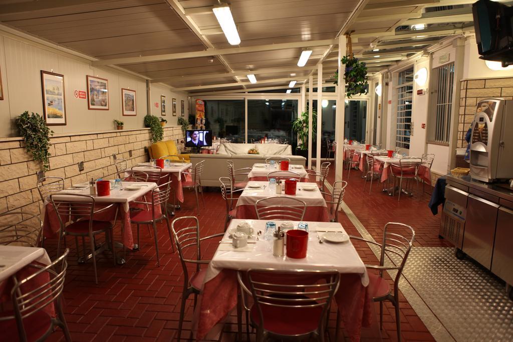 Hotel Parigi Rimini Dış mekan fotoğraf