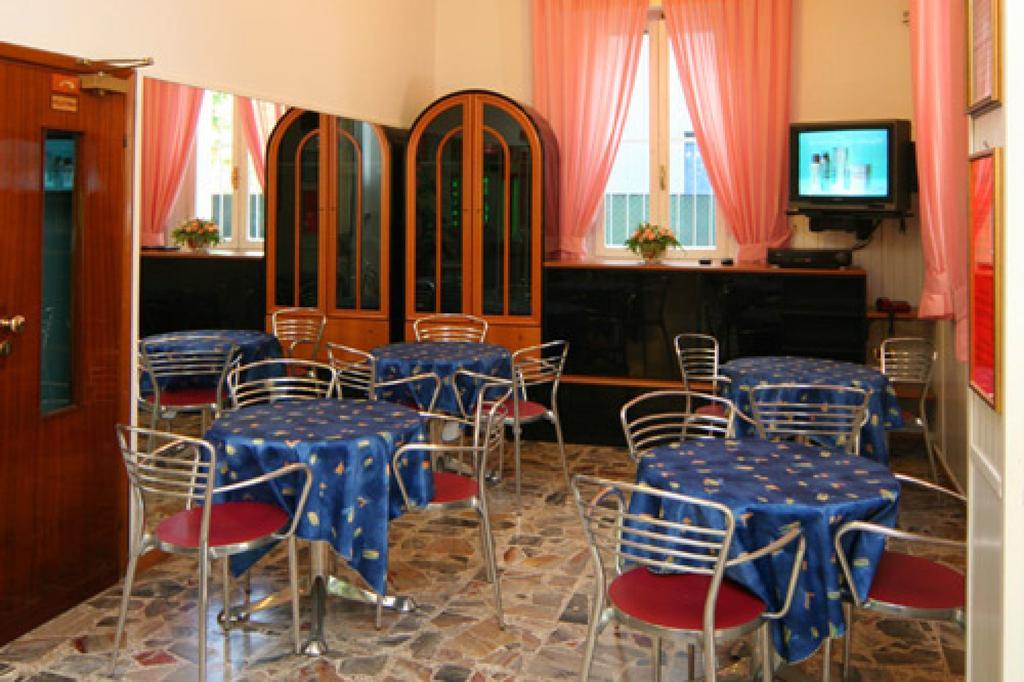 Hotel Parigi Rimini Dış mekan fotoğraf
