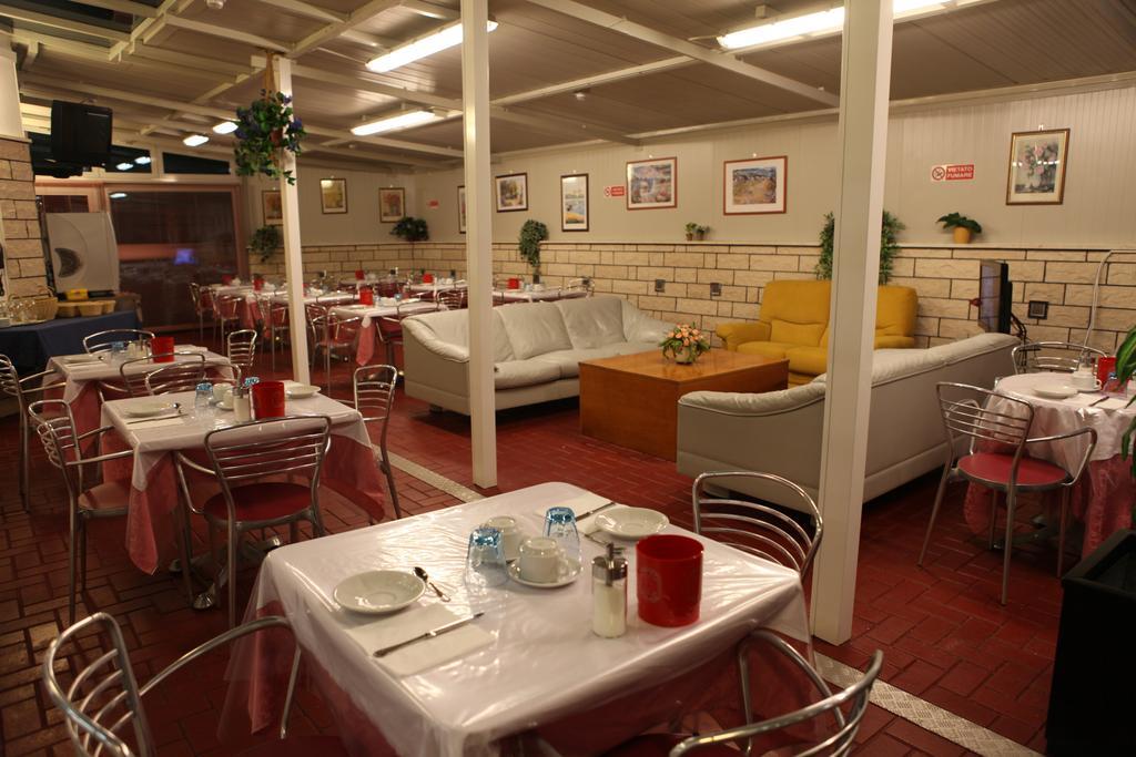 Hotel Parigi Rimini Dış mekan fotoğraf